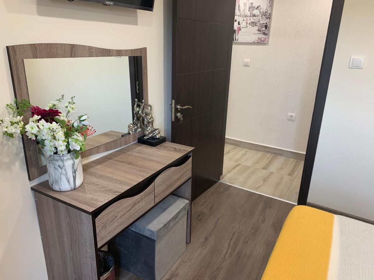 Apartment Zdravets 2, In The Heart Of The Old City Veliko Tŭrnovo Eksteriør bilde